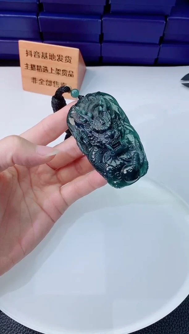 翡翠未镶嵌颈饰111111