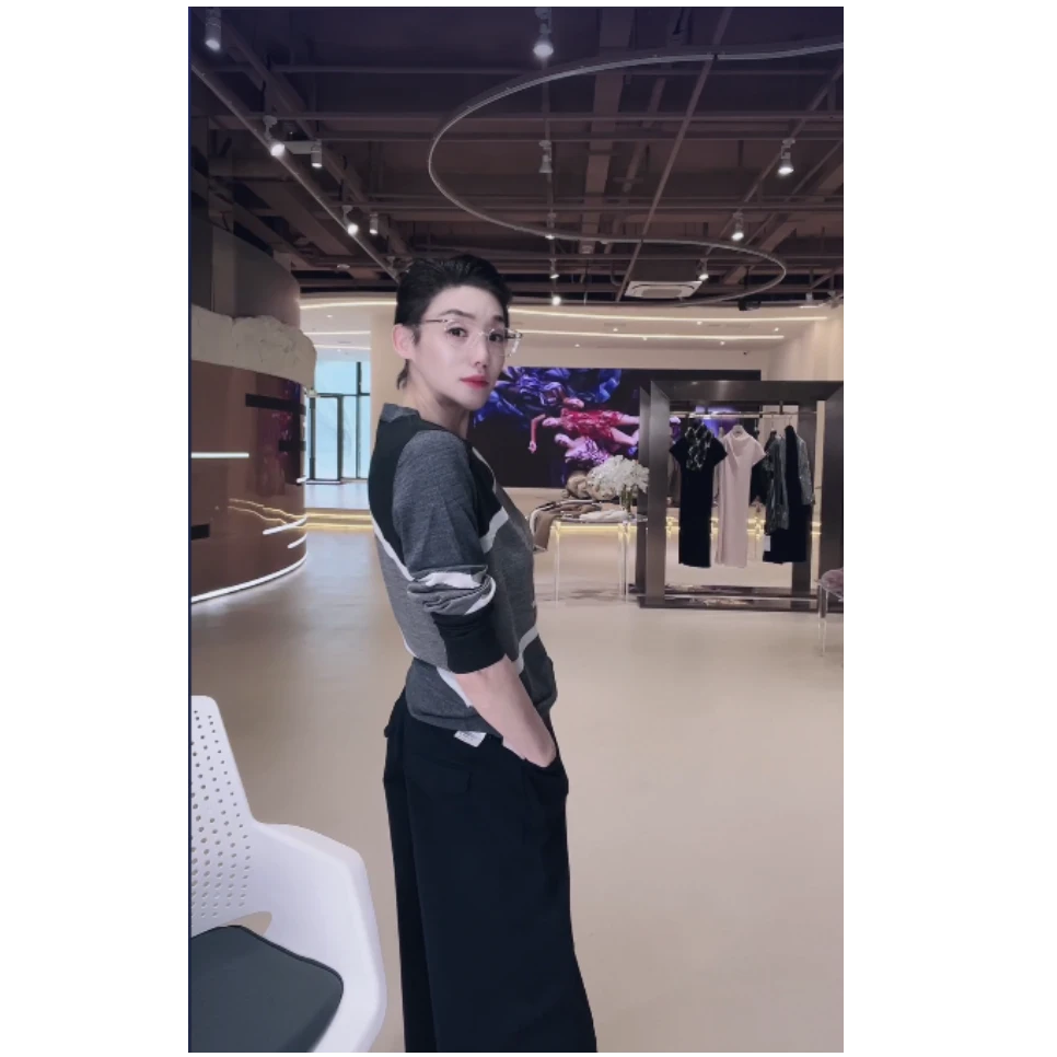 出口意大利的 E 家原单  条纹毛衣  MY0669