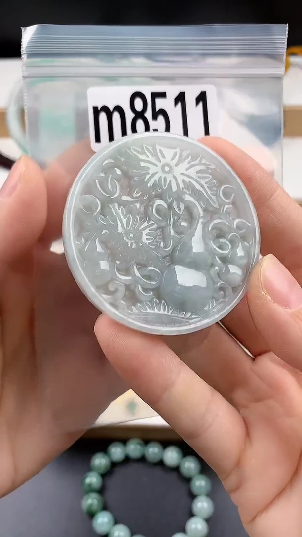 颈饰未镶嵌翡翠天然翡翠吊坠挂件