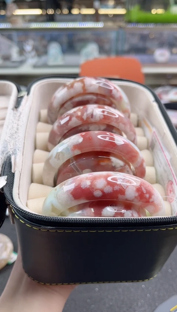 未镶嵌手镯石英质玉尘*丷圈口（赠品镯心）