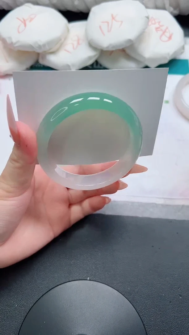 石英质玉手镯未镶嵌162-60