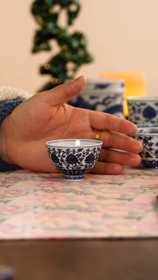 【闪购商品】松风馆缠枝莲鸡心杯