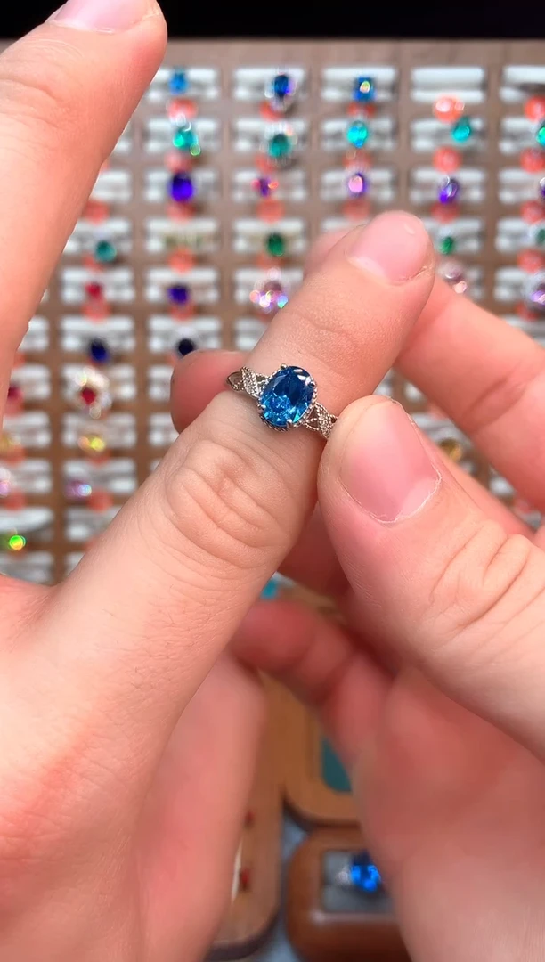 银S925镶嵌戒指海蓝宝石......