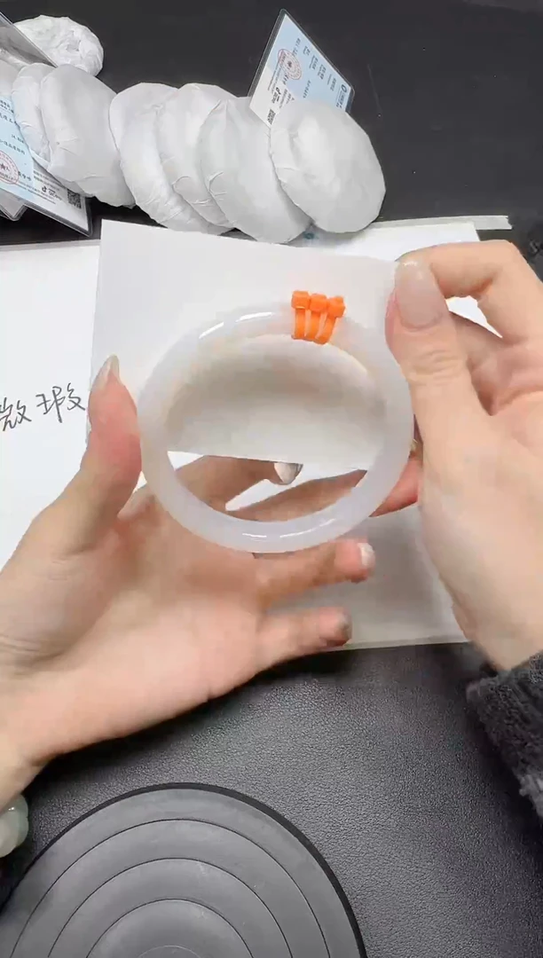 未镶嵌手镯石英质玉067-微瑕-60