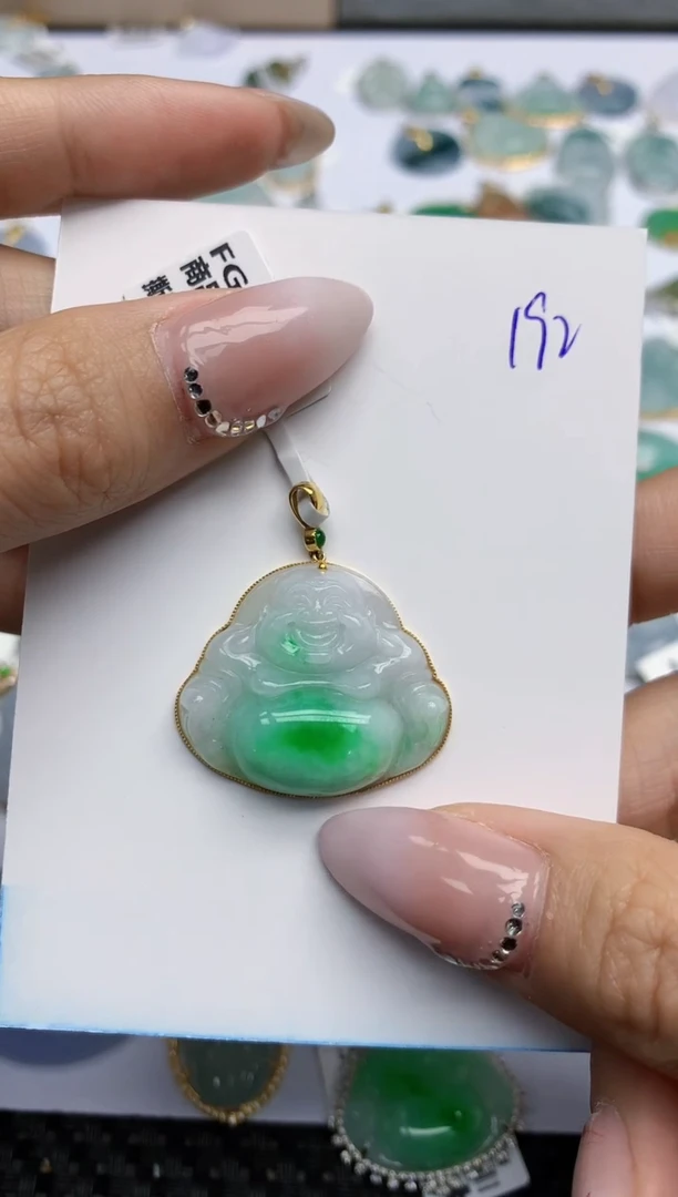 【闪购商品】翡翠颈饰18K金镶嵌天然翡翠A货