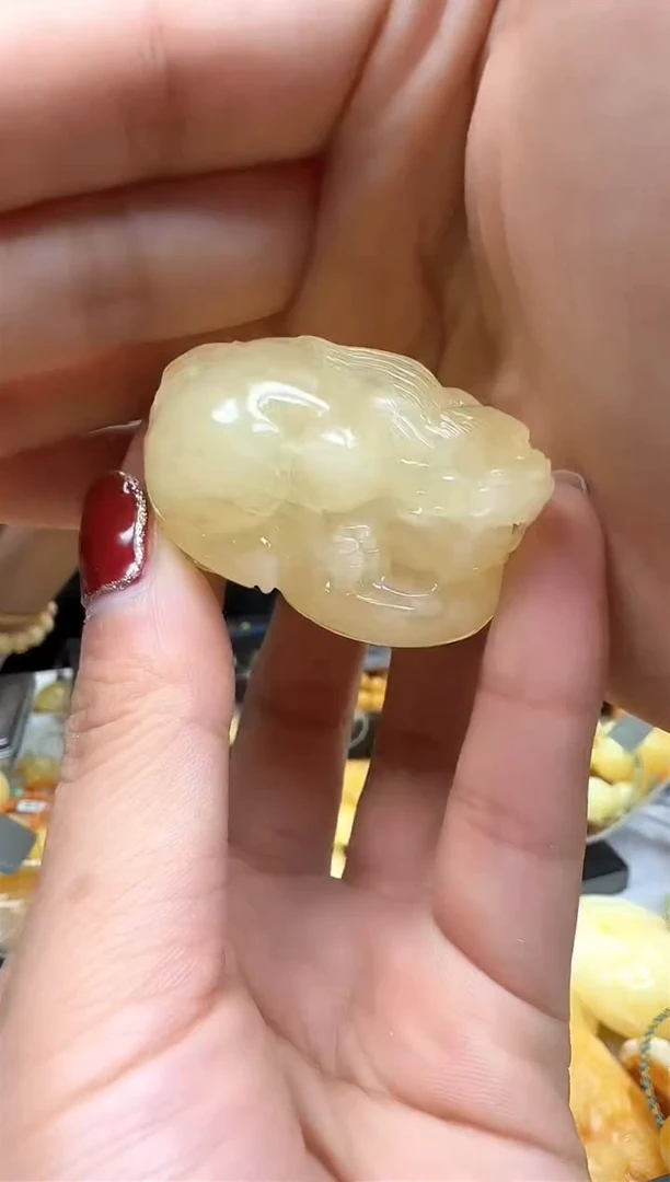 【闪购商品】琥珀裸石未镶嵌挂坠