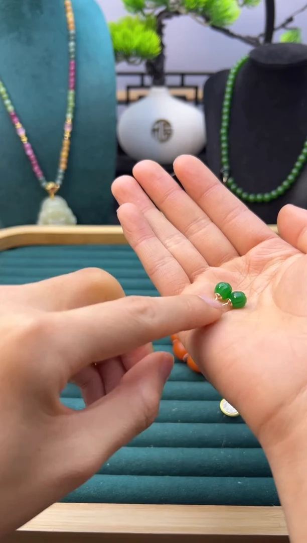 【闪购商品】翡翠耳饰14K金镶嵌E11