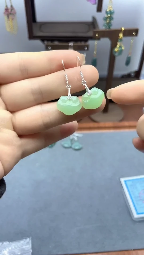 银S925镶嵌和田玉耳饰251000