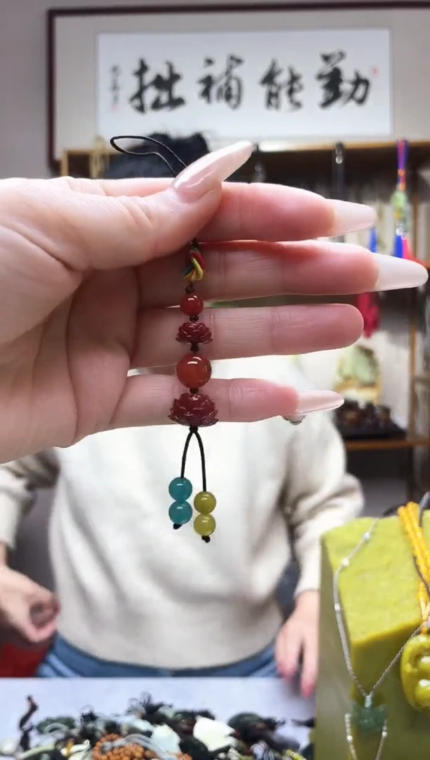 未镶嵌岫玉吊坠·