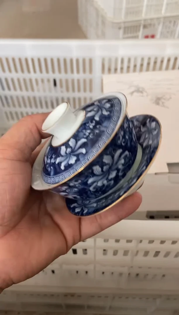 无运费险有瑕疵的摄影的产品有使用过的痕迹有点脏介意勿拍