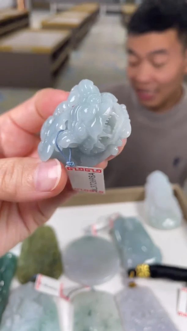 【闪购商品】定制翡翠未镶嵌03-07HDJT0140821