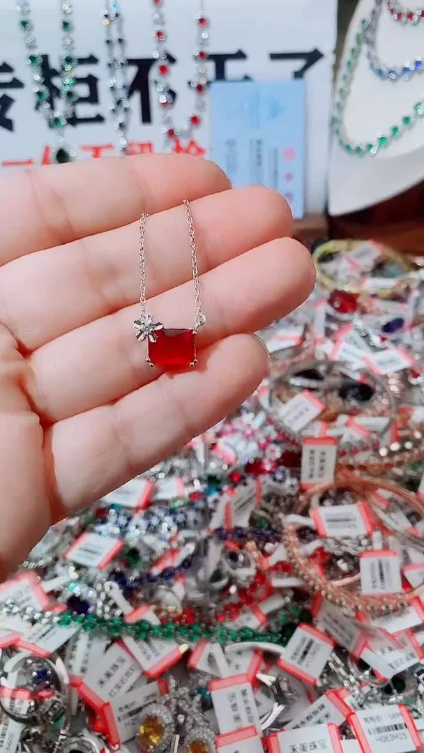 颈饰未镶嵌红宝石红宝石项链