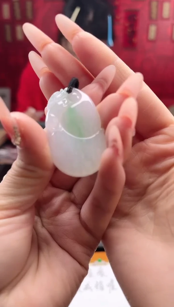 【闪购商品】翡翠颈饰未镶嵌吊坠