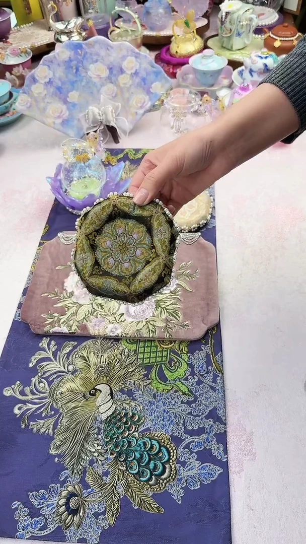 60黑金宝相花八边形甜甜圈