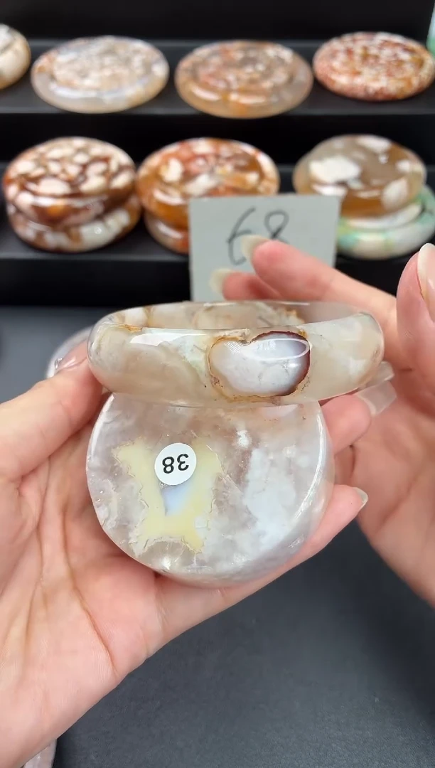 手镯玛瑙/玉髓未镶嵌石英质玉62圈(赠送镯心)60/61圈口带建议拍大