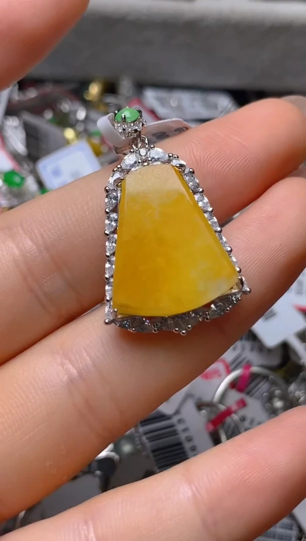 银S925镶嵌戒指翡翠百内无证书