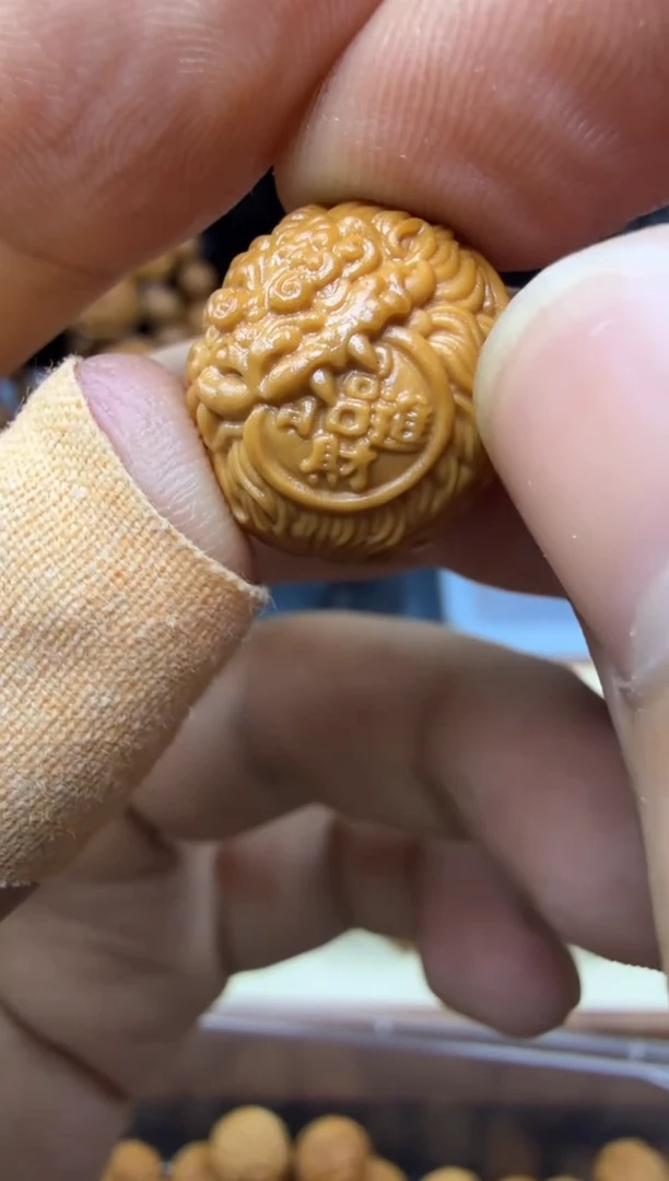 吊坠猴头核桃貔貅 素