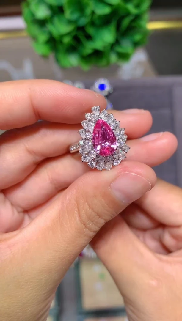 戒指彩色蓝宝石18K金镶嵌2.04CT