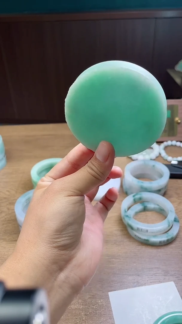未镶嵌手镯定制翡翠吴****娘定制