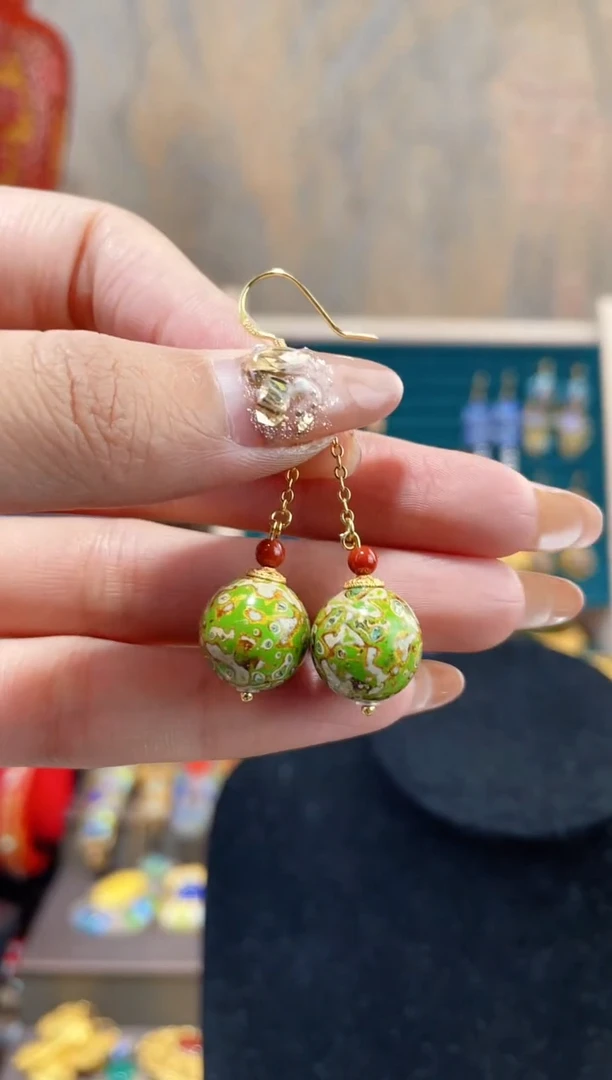 【闪购商品】非遗犀皮漆精品小耳环米绿