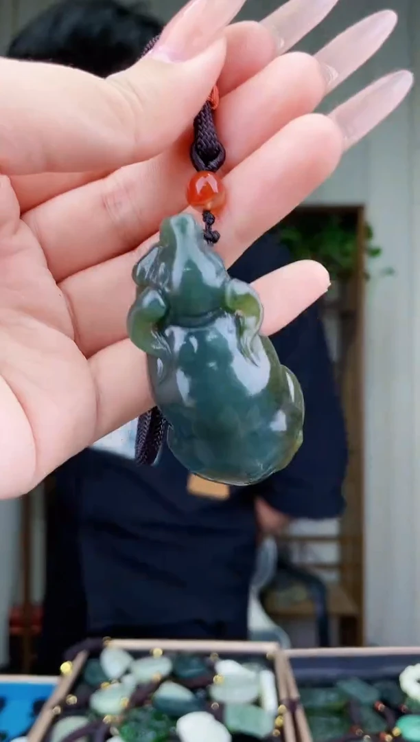 和田玉未镶嵌挂件拍一发一，多样性发货！