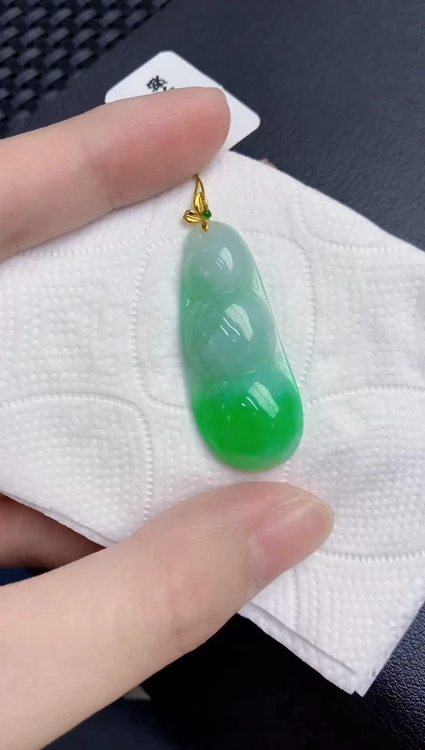 颈饰18K金镶嵌翡翠天然翡翠缅甸A货