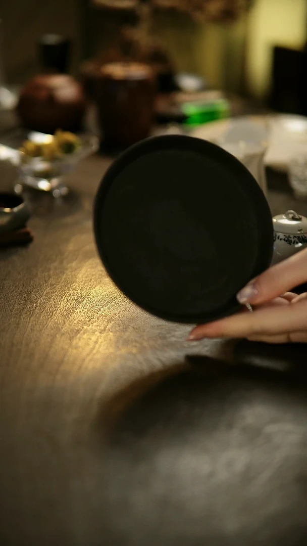 阿眠   脱胎大漆壶承