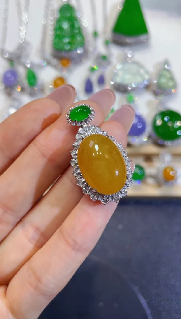 吊坠(不含链)18K金镶嵌翡翠团购1