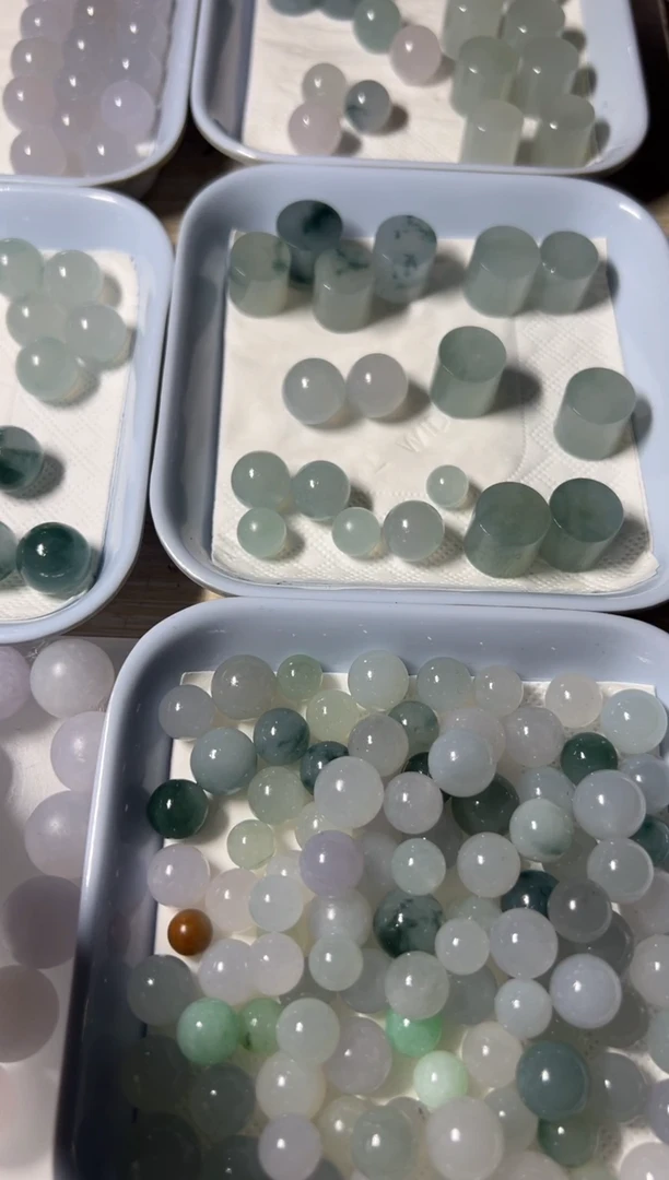 未镶嵌定制翡翠珠子