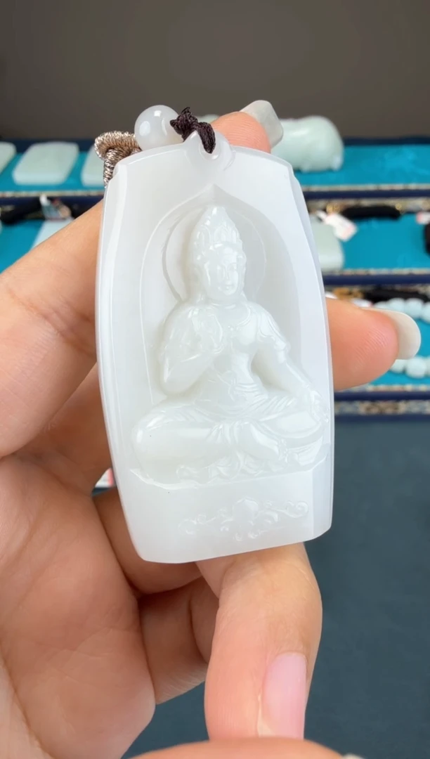 颈饰未镶嵌和田玉1