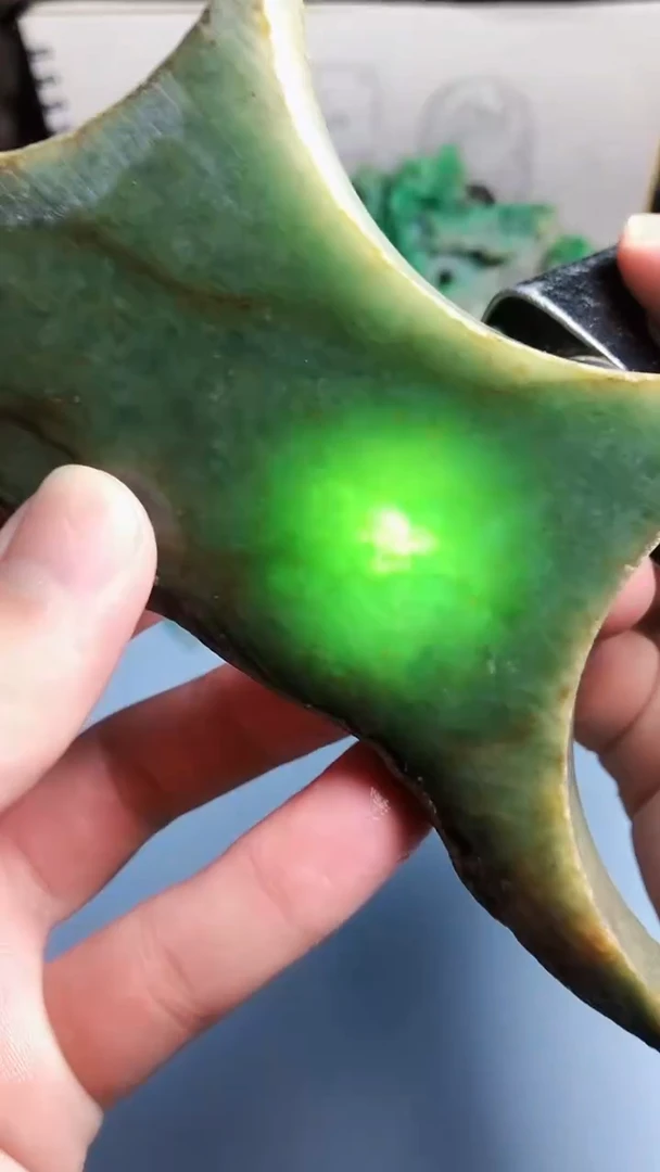 翡翠未镶嵌颈饰翡翠A货