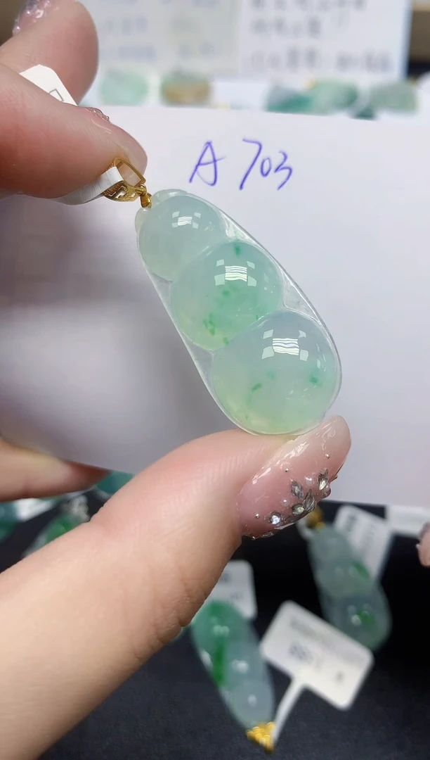 颈饰18K金镶嵌翡翠天然缅甸翡翠A货翡翠百元以上9元证书费自理