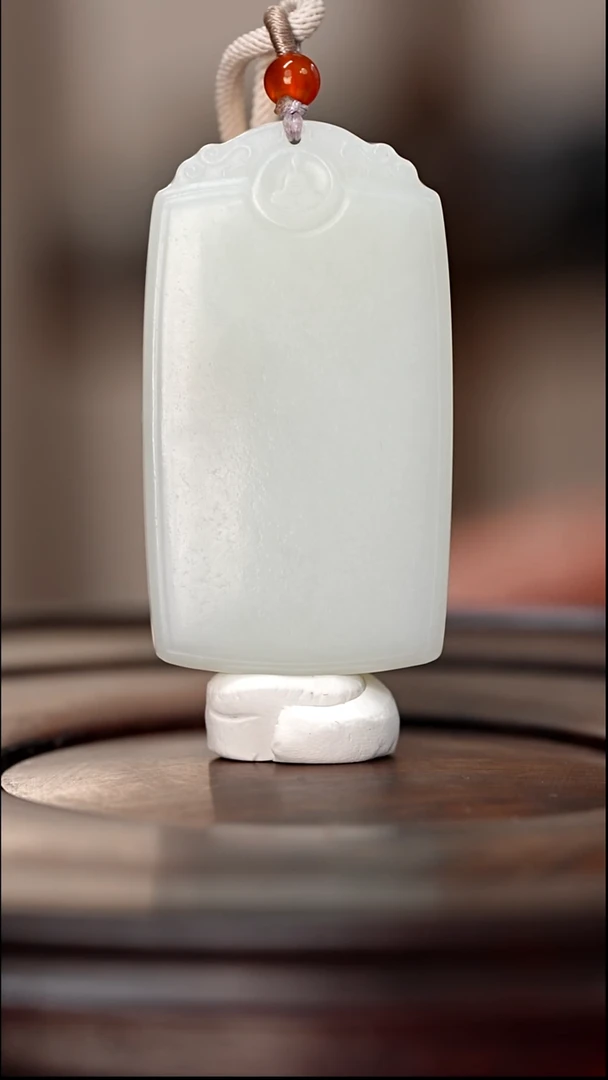 未镶嵌和田玉挂件巴*伦和田玉