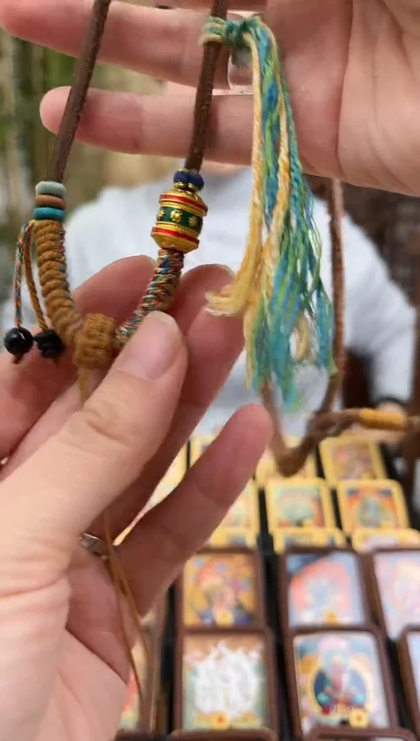 【闪购商品】吊坠湖蓝皮绳-单绳