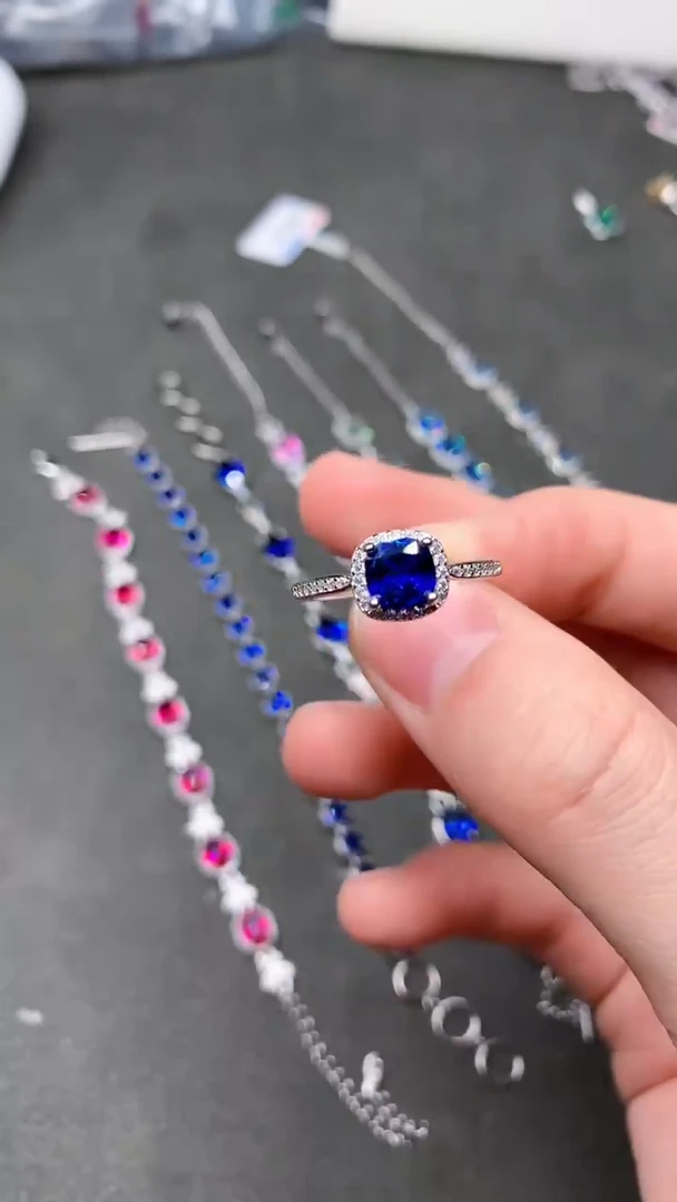 【闪购商品】蓝宝石戒指银S925镶嵌........