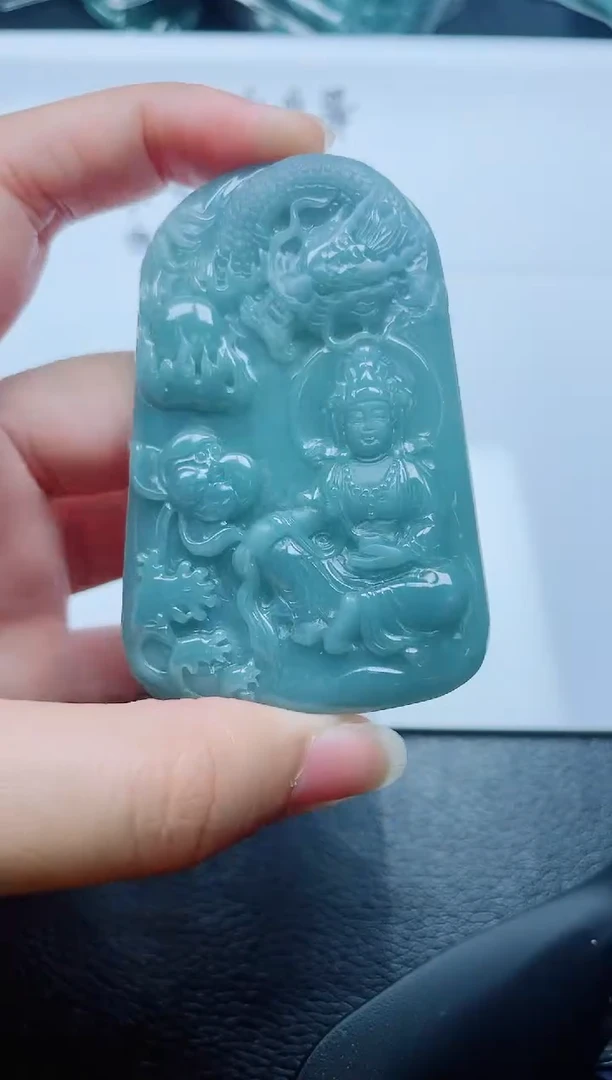 翡翠未镶嵌颈饰