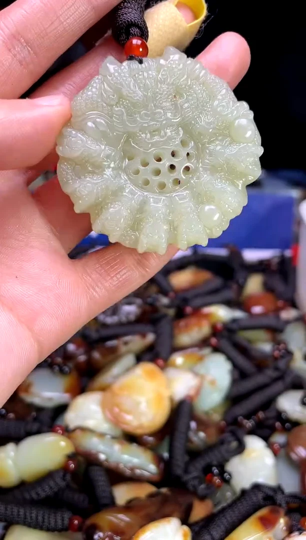 【闪购商品】和田玉颈饰未镶嵌1