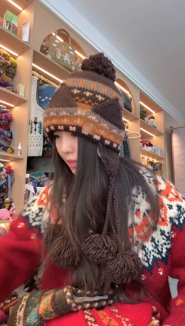 羊毛皇冠护耳帽