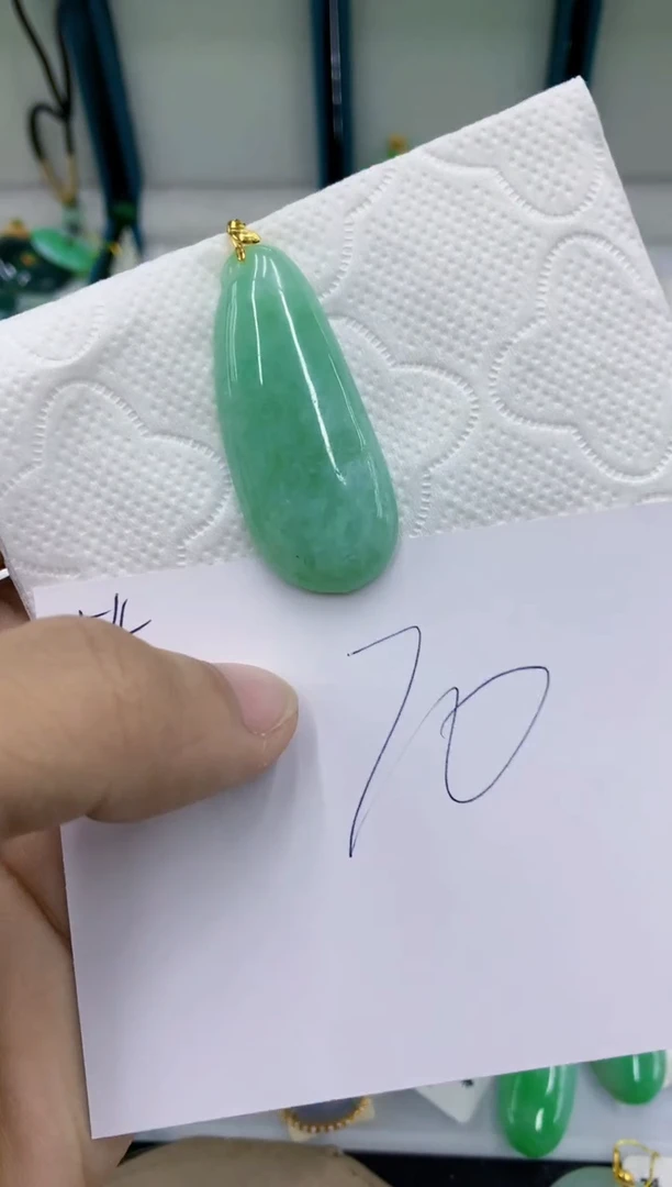 颈饰未镶嵌翡翠翡翠