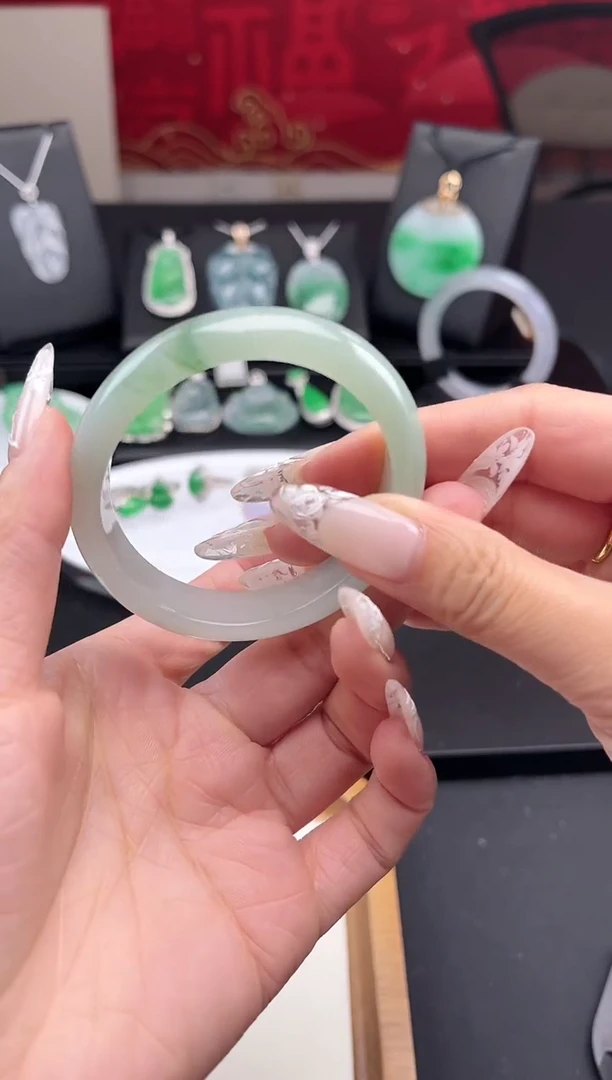 【闪购商品】翡翠手镯未镶嵌手镯