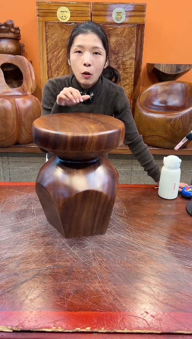 【闪购商品】稳定木实木创意凳子