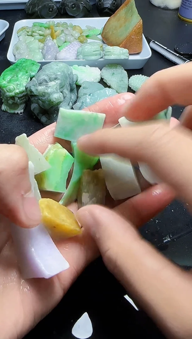 未镶嵌挂件翡翠069