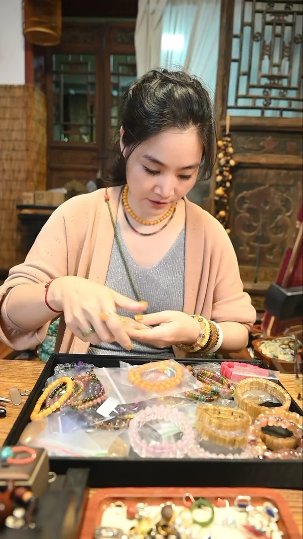 未镶嵌颈饰琥珀夏初之荷