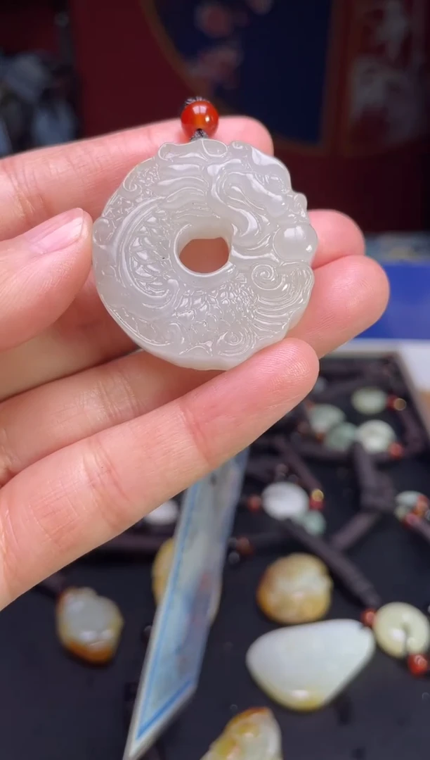 颈饰未镶嵌和田玉1