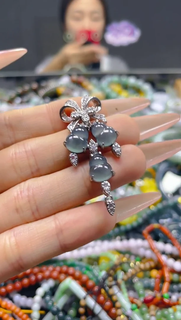 颈饰未镶嵌翡翠/G/翡翠A货，一件也是批发价