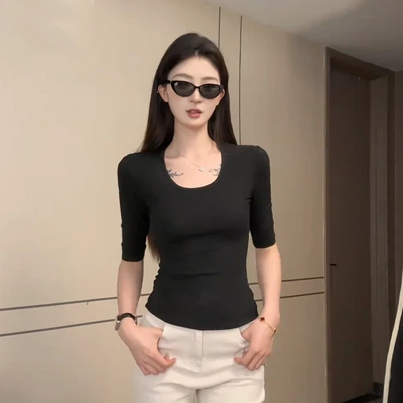 现货飞~秋季新款U领中袖T恤修身显瘦气质小众简约半袖百搭女上衣