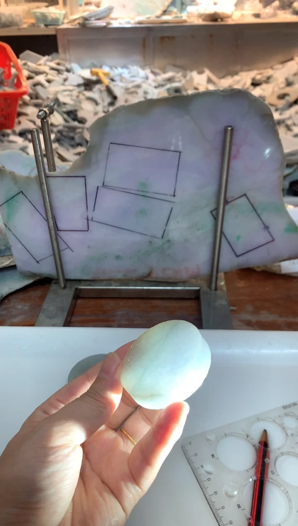 未镶嵌挂件翡翠东****宝0朱0翡翠珠宝80