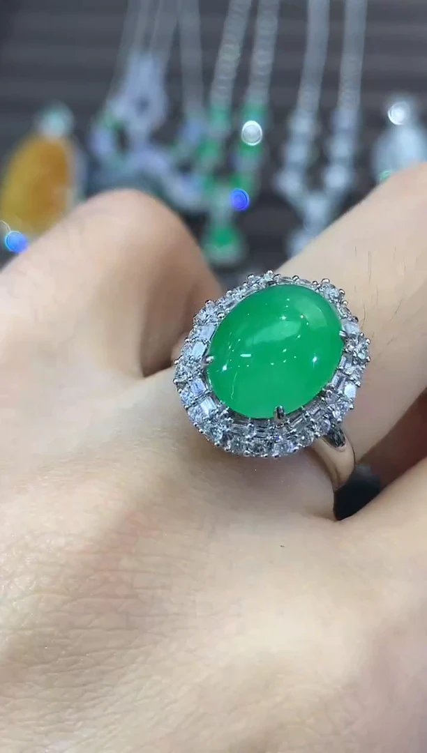 18K金镶嵌戒指翡翠B195