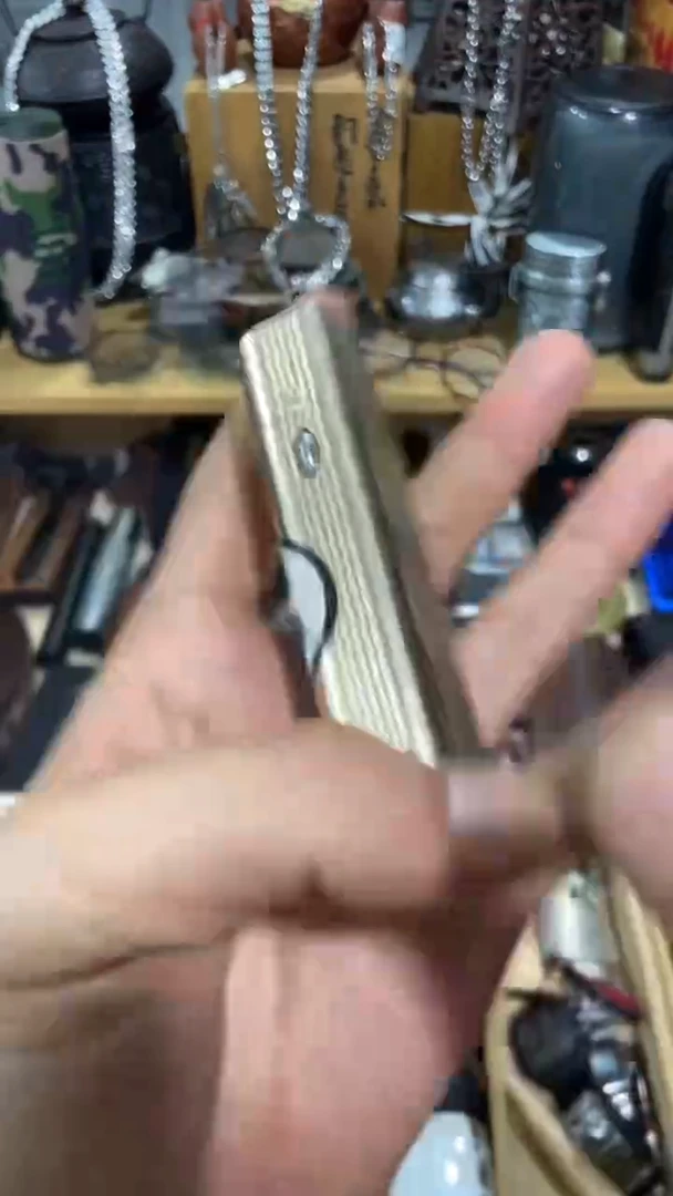 瓷片闪购商品  如图所示