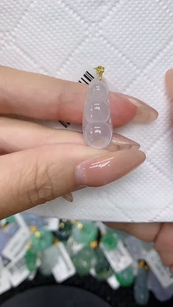 颈饰18K金镶嵌翡翠11111111111